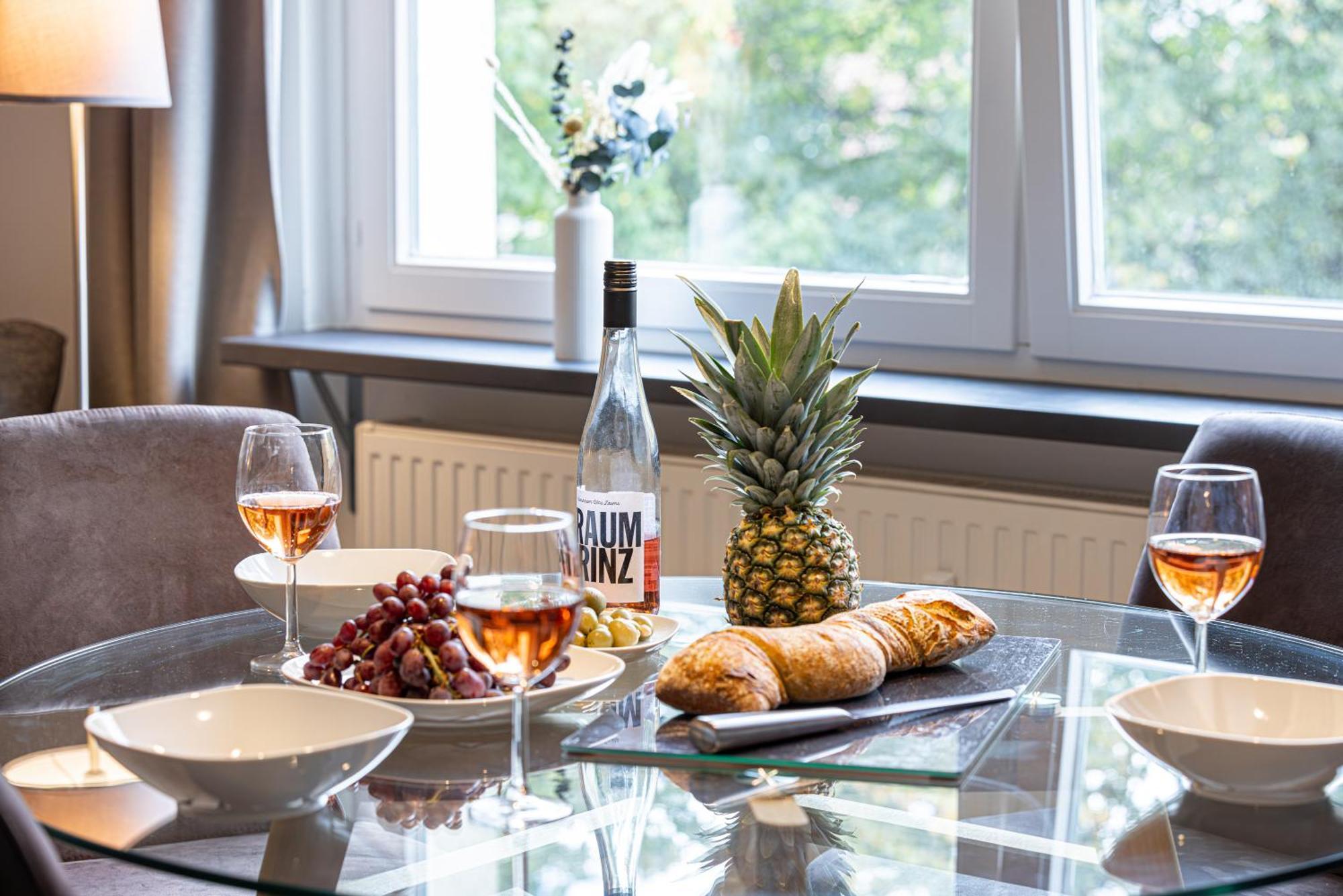 Have-A-Nice-Stay - U-Bahn Nach Hamburg 150M- Baecker & Restaurants 200M - Lidl 800M - Zentrum 1,5Km أرينسبورغ المظهر الخارجي الصورة
